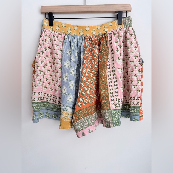 Jen's Pirate Booty Rhiannon Floral Patchwork Shorts S NWOT - Picture 3 of 8